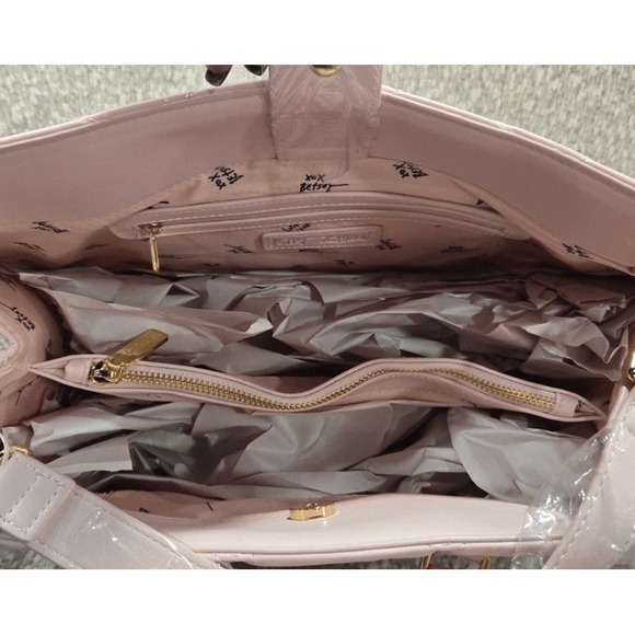 NEW Betsey Johnson Valentines Heart Tote Handbag - Picture 7 of 7